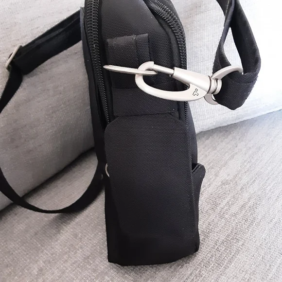 Travelon Black Anti-Theft Classic Crossbody Bag - Picture 5 of 13
